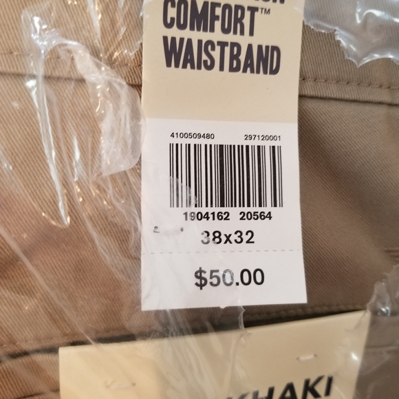 💥 Docker's Khaki Easy Straight fit 38X32 New with Tags - Picture 3 of 7
